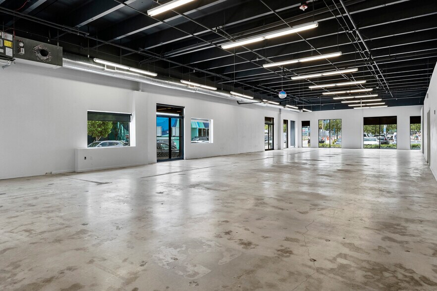 More Photos Of 2750 NW 3rd Ave, Miami Storefront Retail Office For Lease