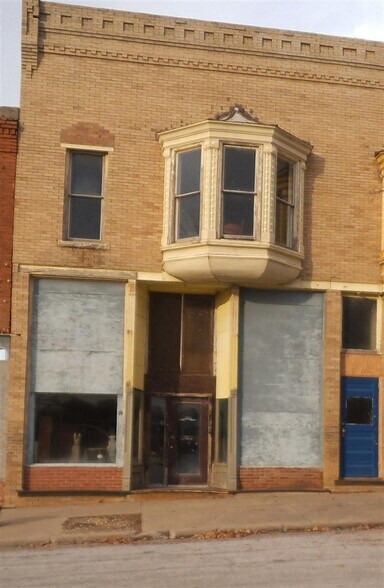 More Photos Of 206 S Main St, Stella Storefront Retail Office For Sale