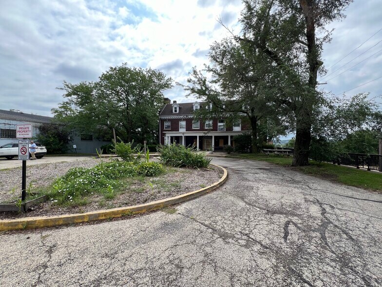 More Photos Of 1924 SW Adams St, Peoria Assisted Living For Sale