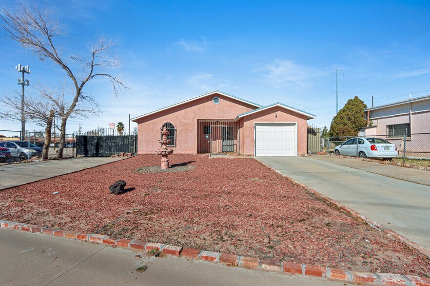 More Photos Of 5200 Doniphan Dr, El Paso Bar For Sale