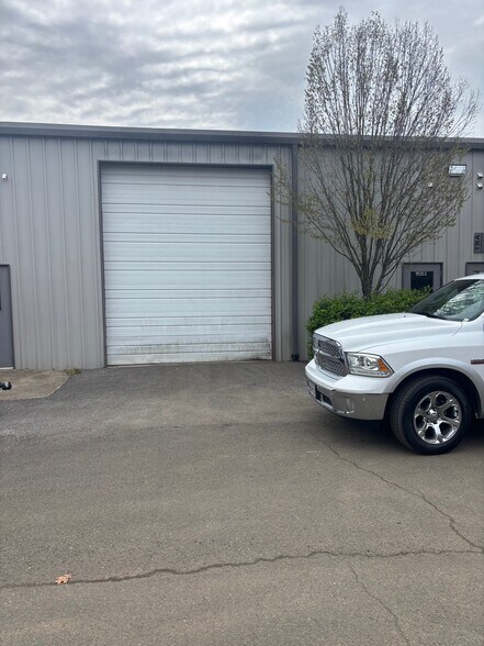 Primary Photo Of 3350 Patuxent River Rd, Davidsonville Warehouse For Lease