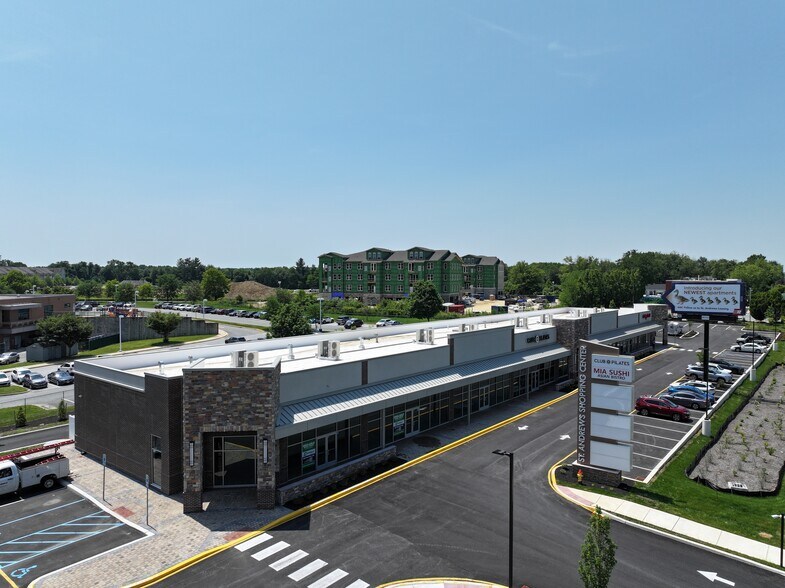Primary Photo Of 1724-1738 Pulaski, Bear Storefront For Lease