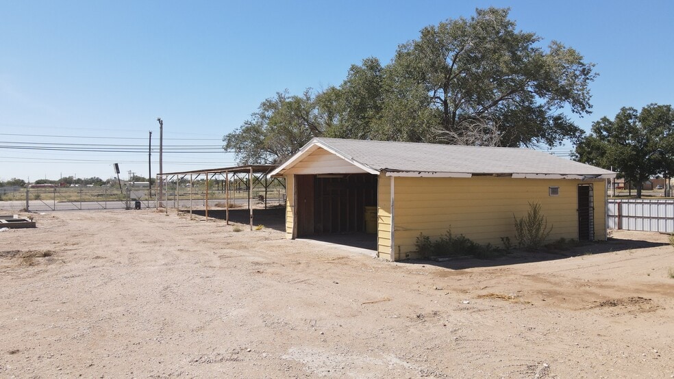 More Photos Of 2210 W Marland St, Hobbs Warehouse For Sale