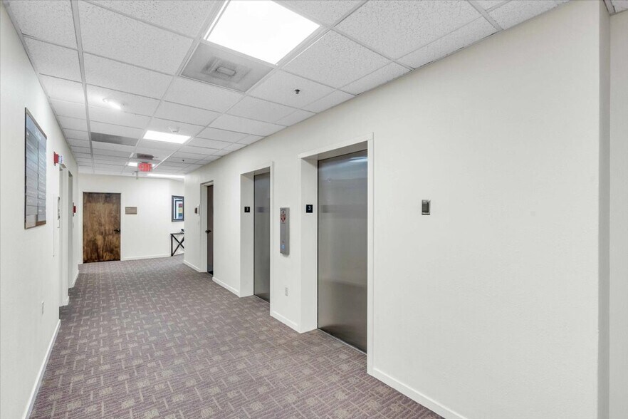 More Photos Of 1001 3rd Ave W, Bradenton Medical For Lease