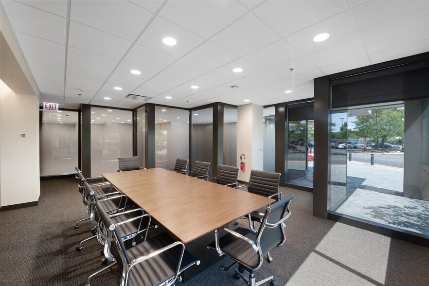 More Photos Of 300 Tri State International, Lincolnshire Unknown For Lease