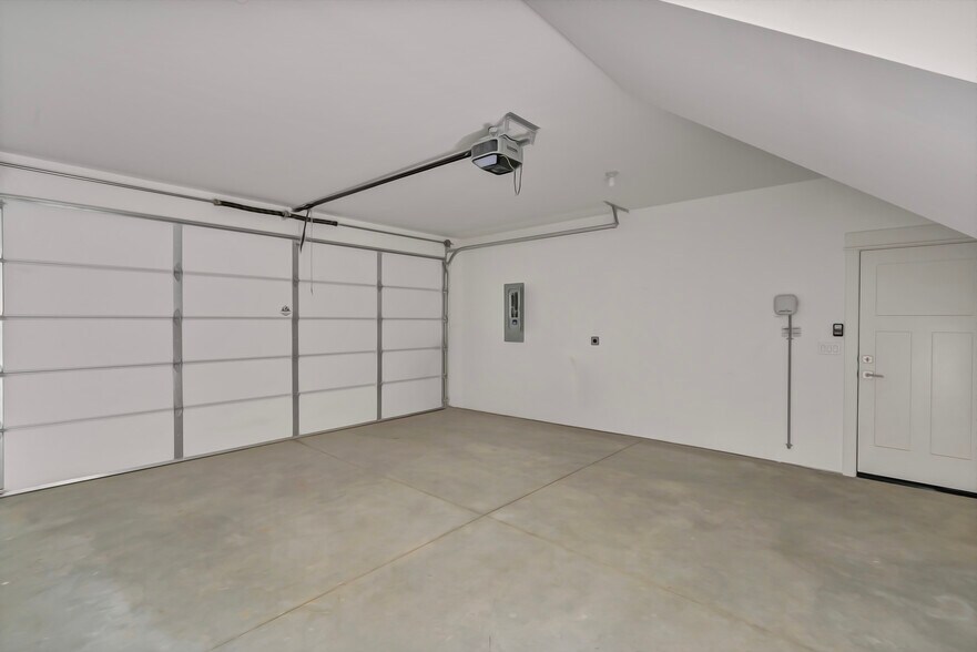 More Photos Of 2101 S Hervey St, Boise Multifamily For Sale