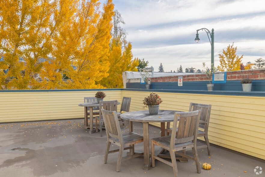 More Photos Of 2974-2980 College Ave, Berkeley Apartments For Lease