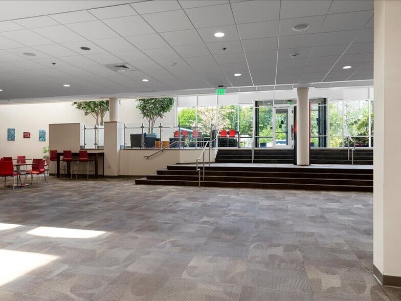 More Photos Of 100 Domain Dr, Exeter Light Distribution For Lease