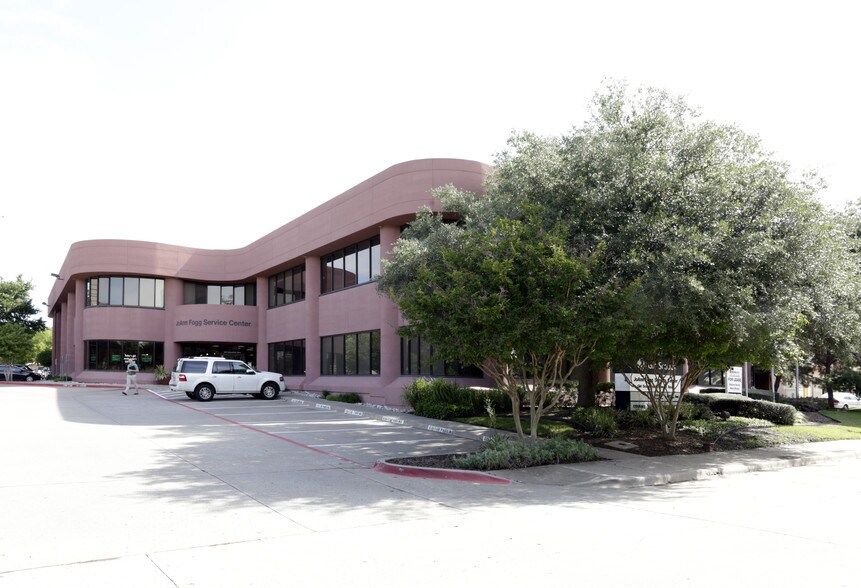 More Photos Of 6001 Summerside Dr, Dallas Office For Sale