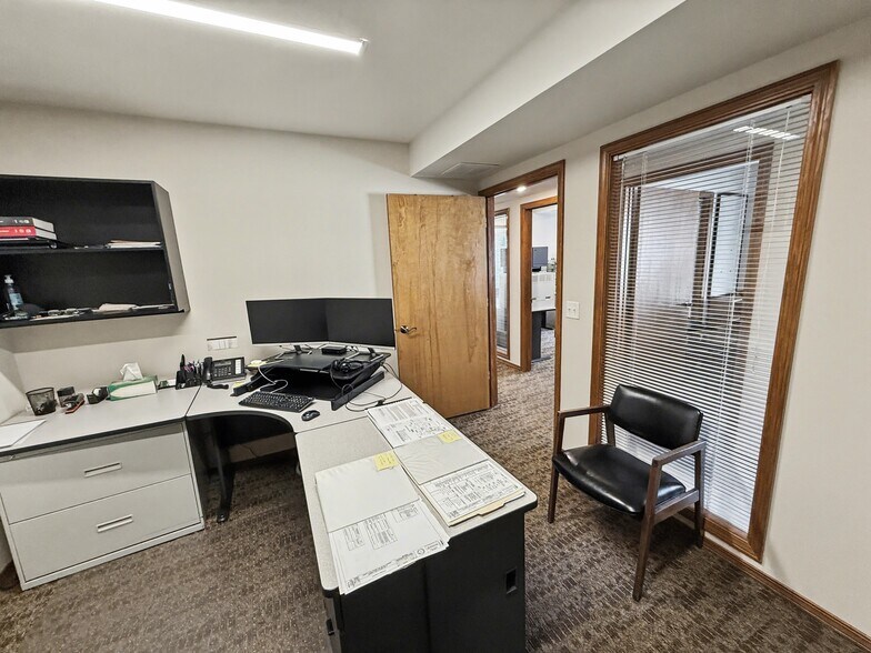 More Photos Of 1038 W Davidson Ave, Coeur d'Alene Office For Sale