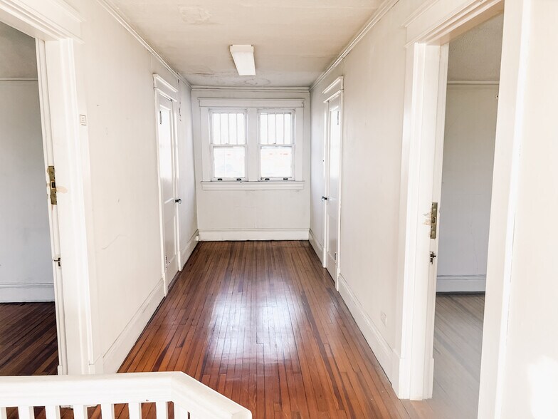 More Photos Of 2414 Memorial Ave, Lynchburg Office For Lease