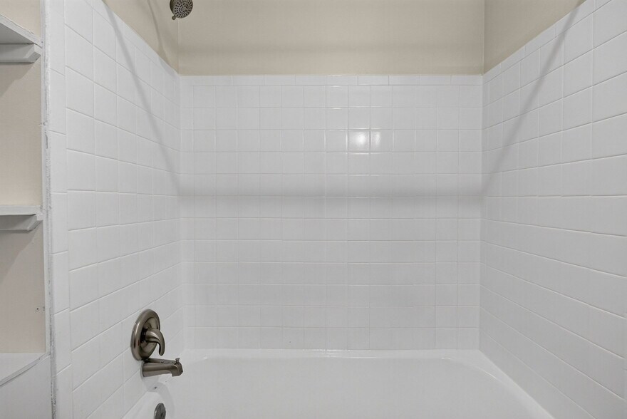 More Photos Of 1908 M St NE, Washington Apartments For Sale