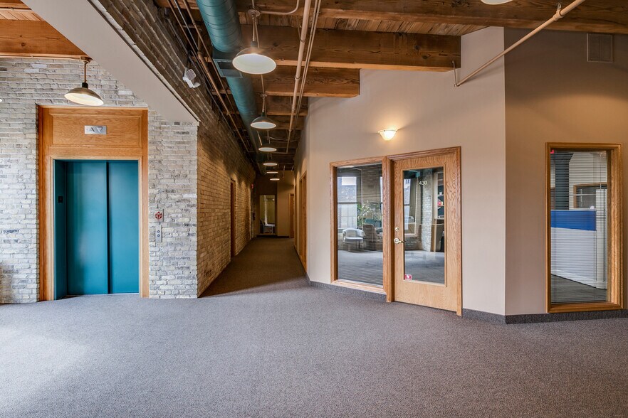 More Photos Of 413 Wacouta St, Saint Paul Office Residential For Lease