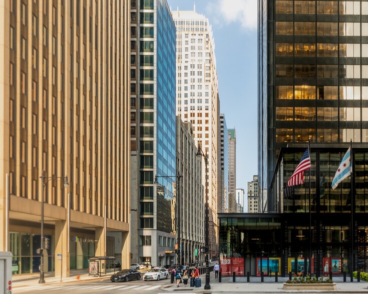 More Photos Of 318 W Adams St, Chicago Office For Lease