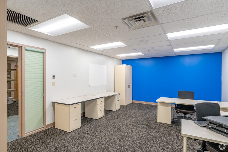 More Photos Of 20 Parker Ln, Perry Office For Sale