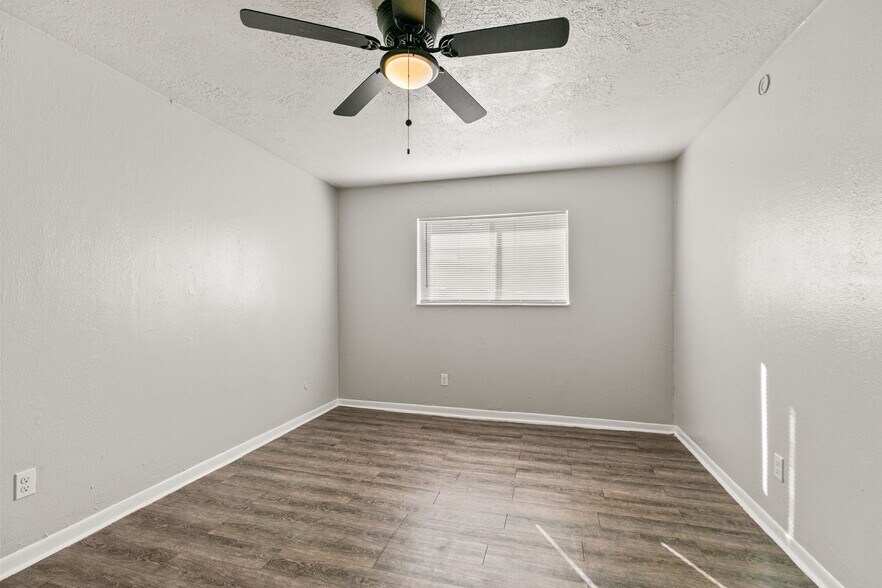 More Photos Of 8800 Gulf Fwy, Houston Apartments For Sale