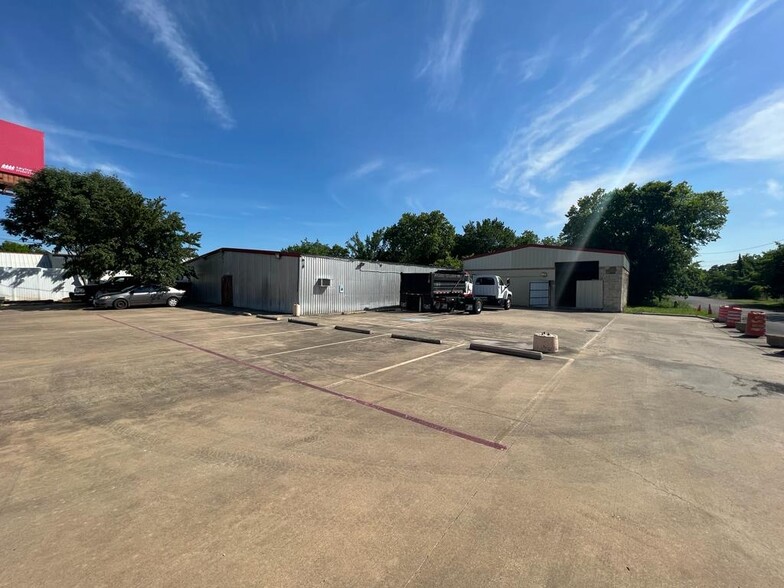 Primary Photo Of 12720 C F Hawn Fwy, Dallas Auto Repair For Sale