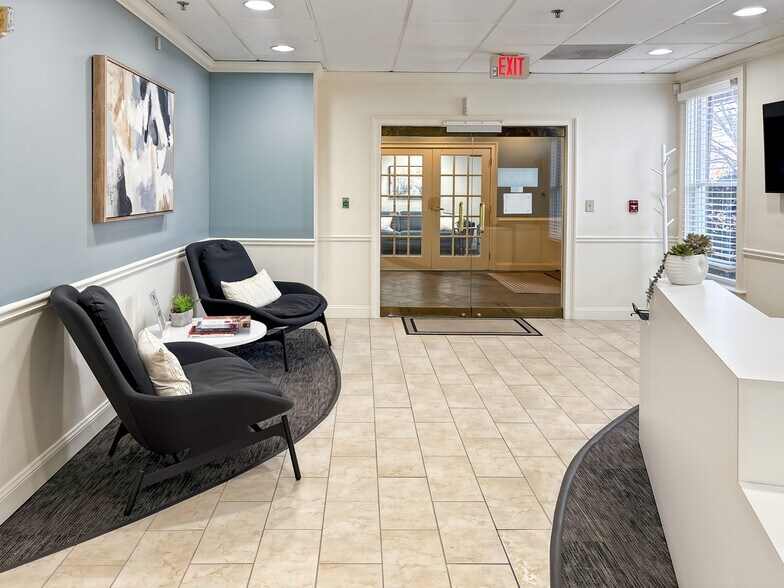 More Photos Of 1640 Powers Ferry Rd SE #11, Marietta Coworking Space