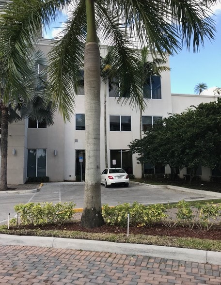 More Photos Of 8765 SW 165th Ave, Miami Medical For Lease
