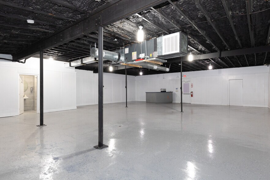 More Photos Of 111 S 8th St, La Porte Freestanding For Lease