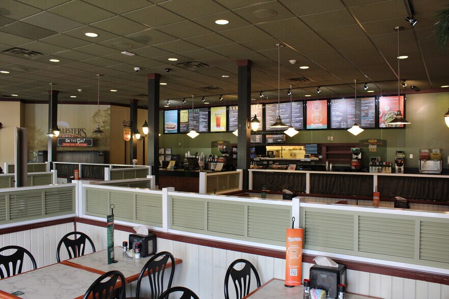 More Photos Of 1065 River Oaks Dr, Flowood Restaurant For Lease