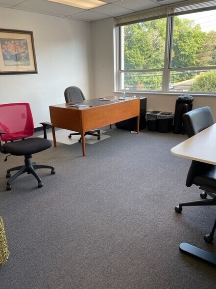 More Photos Of 44 Executive Blvd, Elmsford Loft Creative Space For Lease