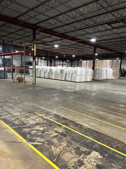 More Photos Of 4211 Engle Rd, Fort Wayne Warehouse For Lease