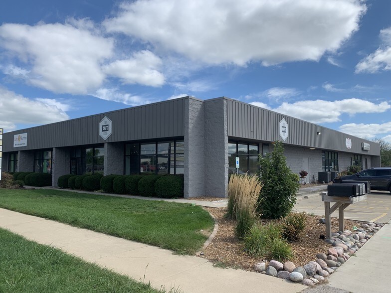 More Photos Of 1531 Fort Jesse Rd, Normal Office For Lease