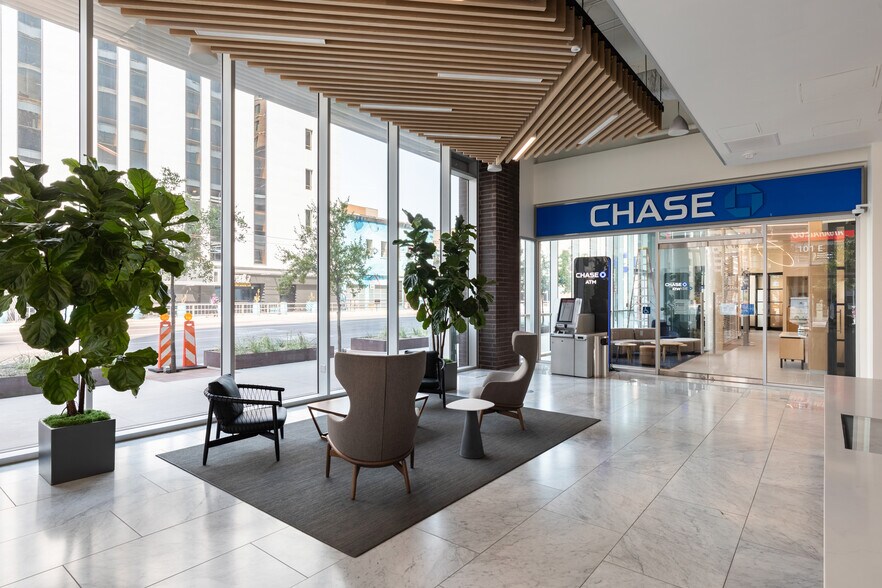 More Photos Of 101 E Washington St, Phoenix Office For Lease