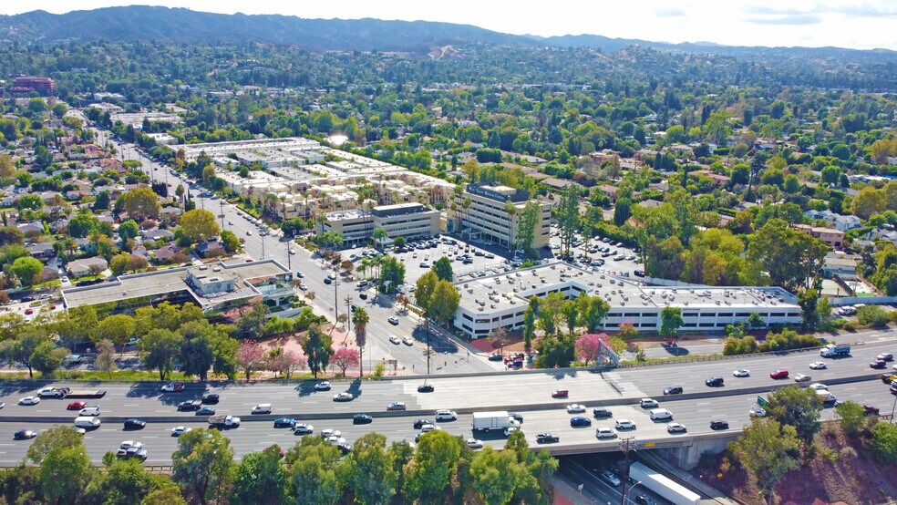 More Photos Of 5353-5363 Balboa Blvd, Encino Medical For Lease