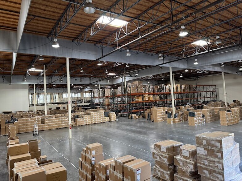 More Photos Of 301 N Rice Ave, Oxnard Manufacturing For Lease