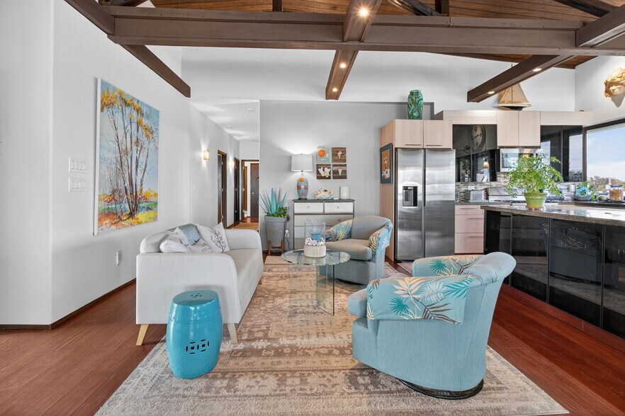 More Photos Of 5657 Shore S blvd, Gulfport Specialty For Sale