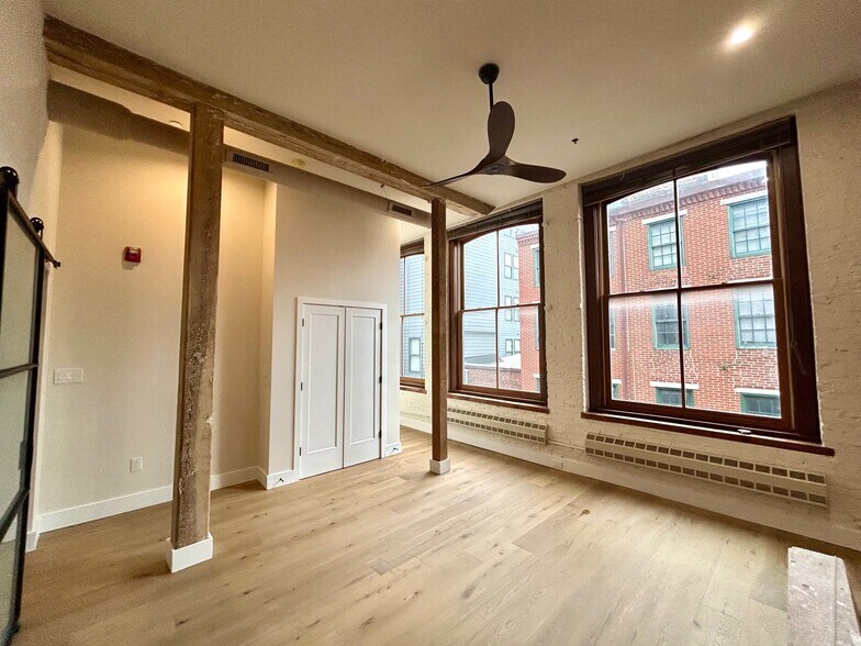 More Photos Of 32-34 S Strawberry St, Philadelphia Loft Creative Space For Sale