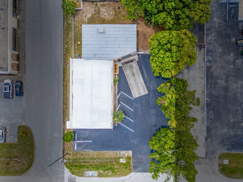 More Photos Of 2051 Range Rd, Clearwater Distribution For Sale