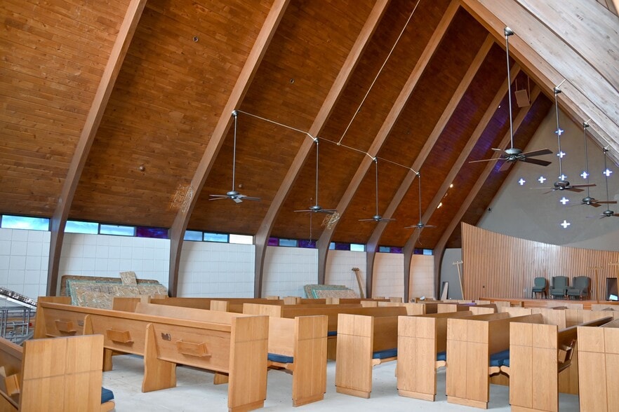 More Photos Of 7375 Samuel Dr, Denver Specialty For Sale