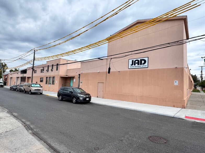More Photos Of 2048 119th St, College Point Warehouse For Lease