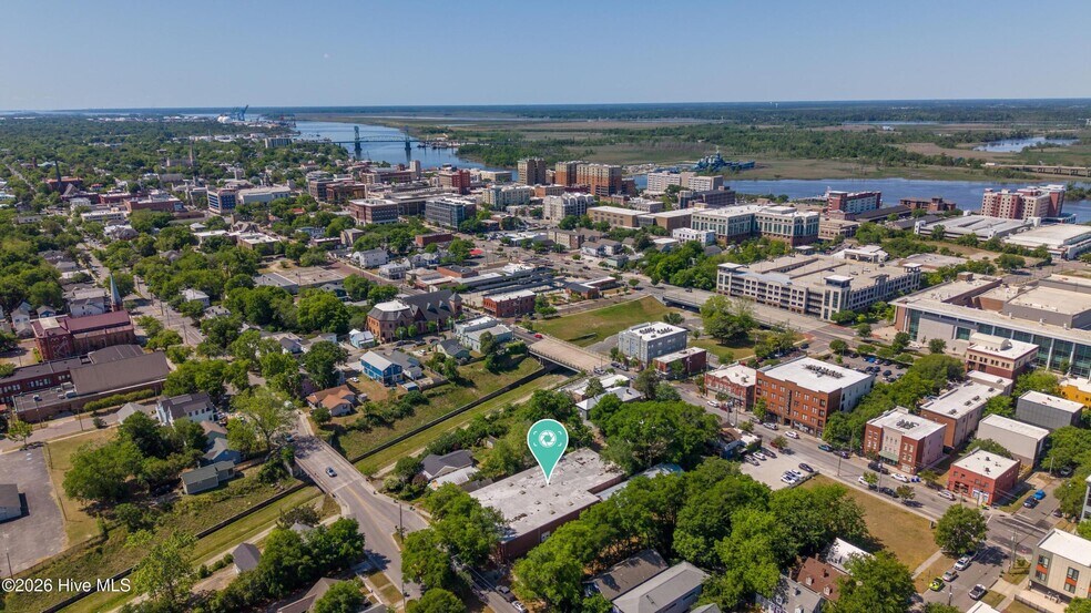 More Photos Of 711 S 5th Ave, Wilmington General Retail For Sale