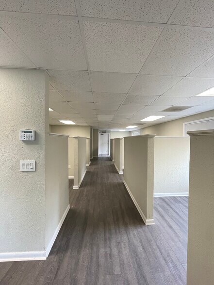 More Photos Of 710 W Colonial Dr, Orlando Office For Lease