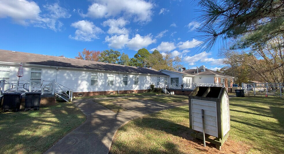More Photos Of 3720 Deep Creek Blvd, Portsmouth Assisted Living For Lease
