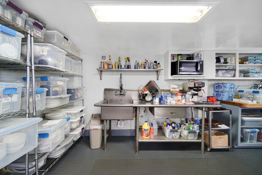 More Photos Of 512 Temple St, Whiting Specialty For Sale