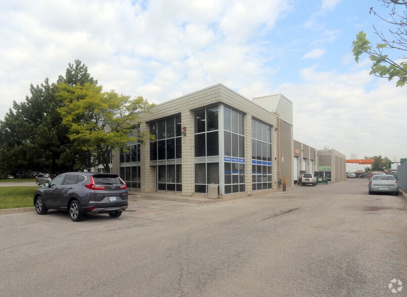 More Photos Of 86 Guided Ct, Toronto Warehouse For Lease