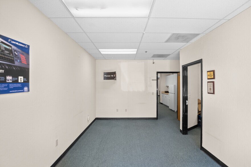 More Photos Of 258-280 E Gish Rd, San Jose Research And Development For Sale