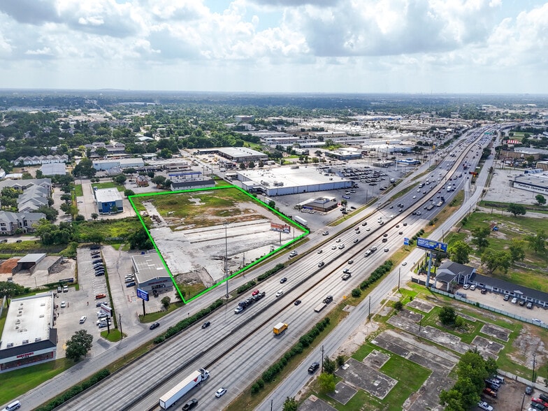 Primary Photo Of 4900 North Fwy, Houston Land For Lease