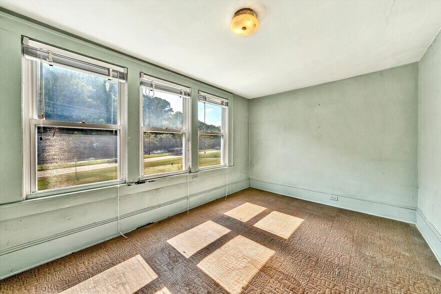 More Photos Of 5422 Franklin Rd SW, Roanoke Office For Sale