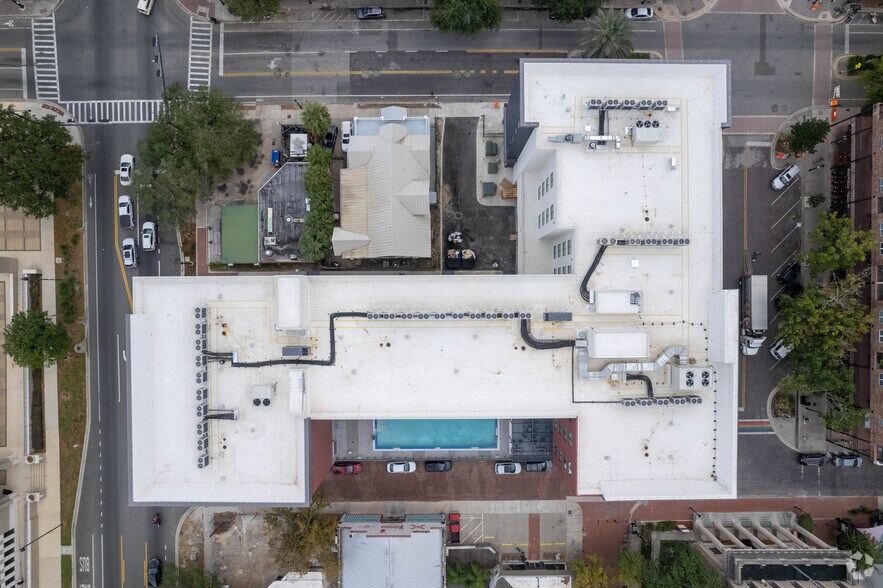 More Photos Of 212 SE 1st St, Gainesville Hotel For Lease