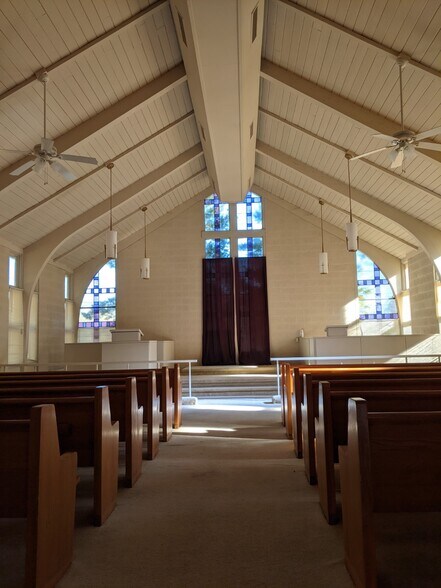 More Photos Of 955 Meadowbrook Rd, Asheboro Religious Facility For Lease
