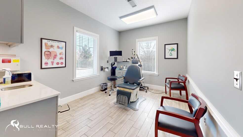 More Photos Of 219 W Boggs St, Lexington Office For Sale