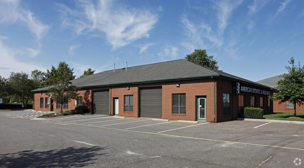 More Photos Of 1521 Technology Dr, Chesapeake Flex For Lease