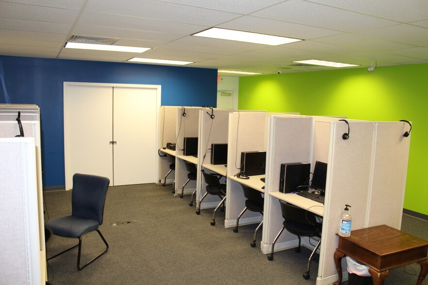 More Photos Of 3701 N St. Peters Pky, Saint Peters Office For Lease