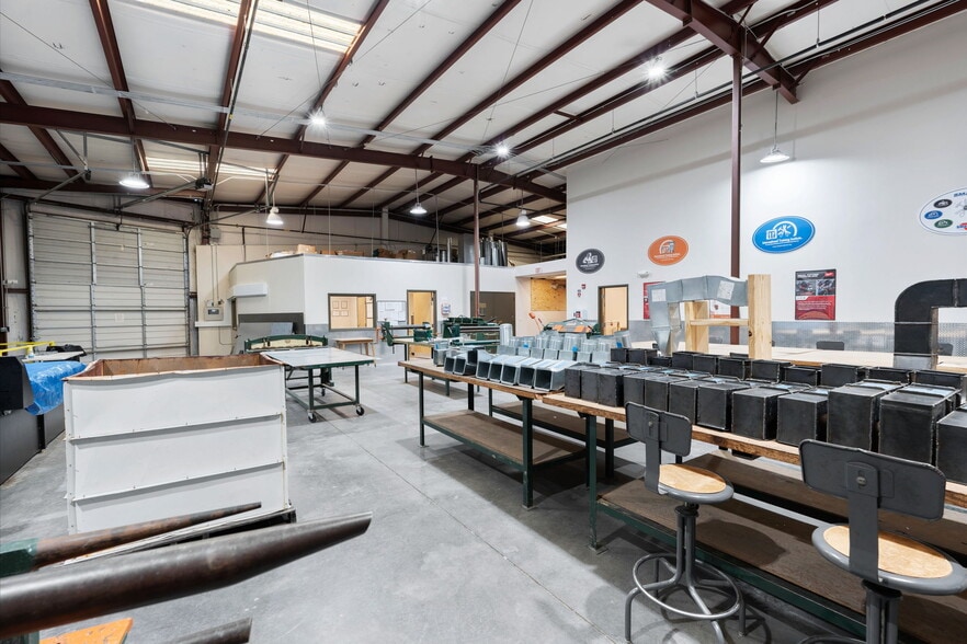 More Photos Of 6735 Whitten Pl, Memphis Service For Sale